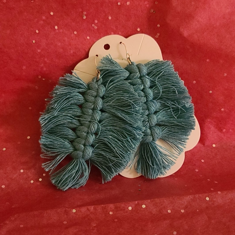 Fish braided earrings